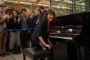 Norah Jones delighted passers-by at St Pancras Internation (Sam Lane Photography)