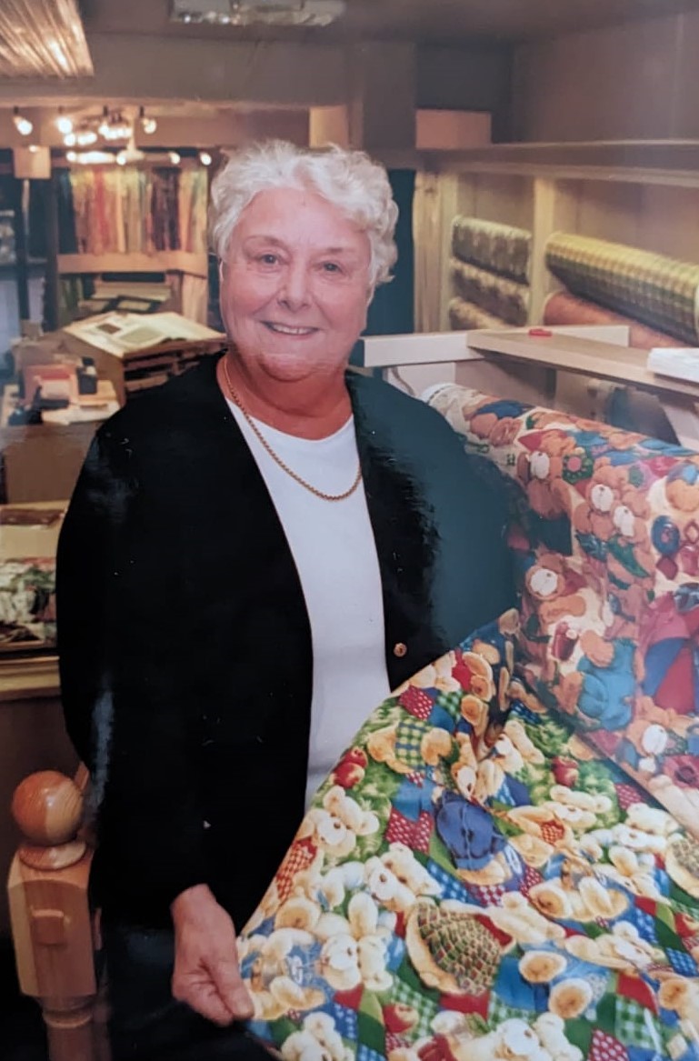 Muriel Farr retires from Chadds, Hereford, after 50 years in 1998