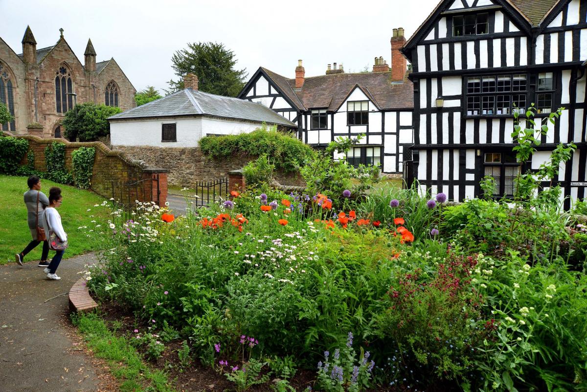 Ledbury S Walled Garden Could Be Shut Due To People Gathering