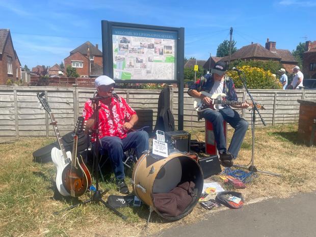 Ledbury Reporter: Sons of the Delta play an impromptu gig in Upton