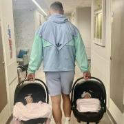 Jarrod Bowen with his twin girls